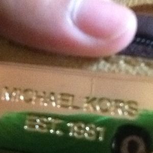 Huge Michael khors bag authentic "marked"