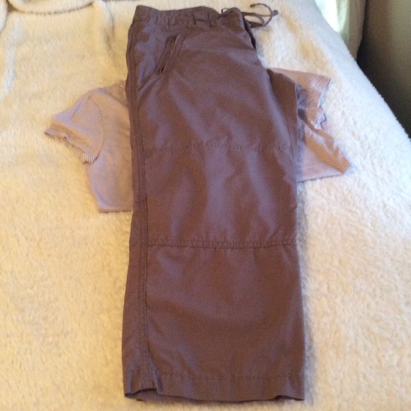 Sold in bundle - Picture 2 of 2