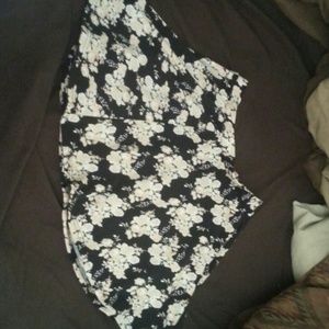 ♥ BUNDLED/TRADED ♥Floral skater skirt