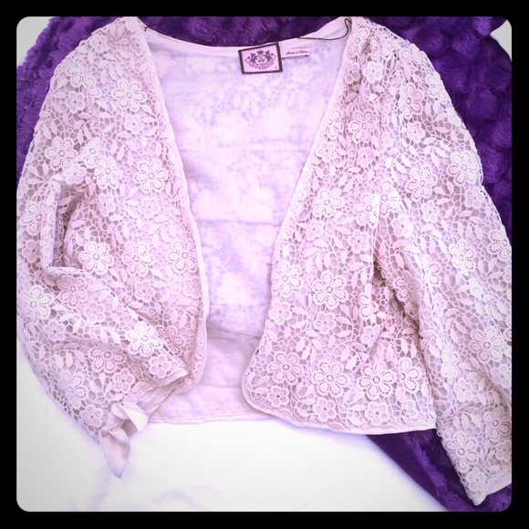 ❤️Beautifulll!! Embroided little jacket!