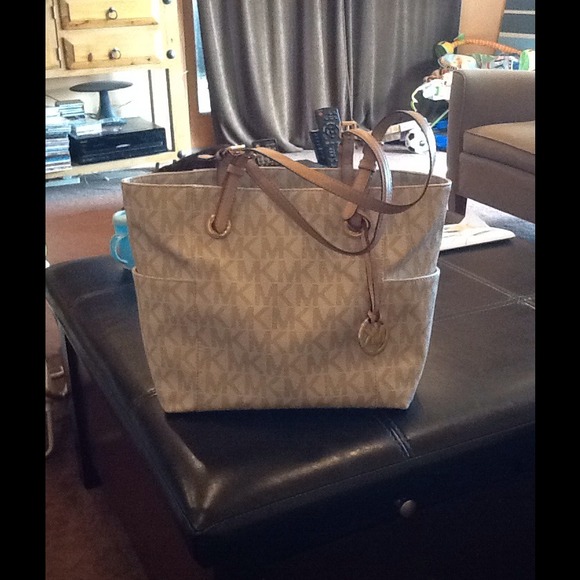 Michaels kors handbag