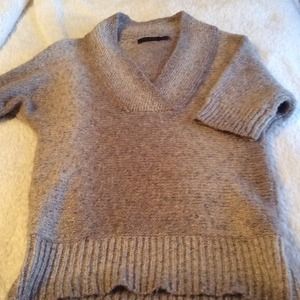 Limited sweater BUNDLED