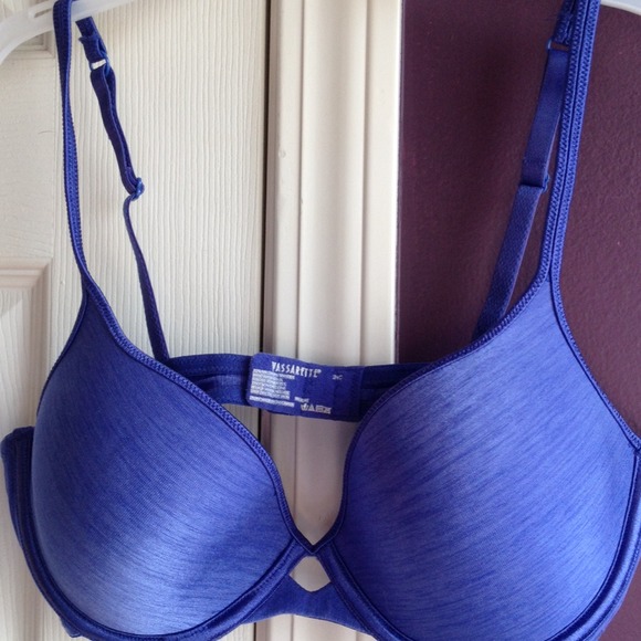 Bras 34C - Picture 1 of 4