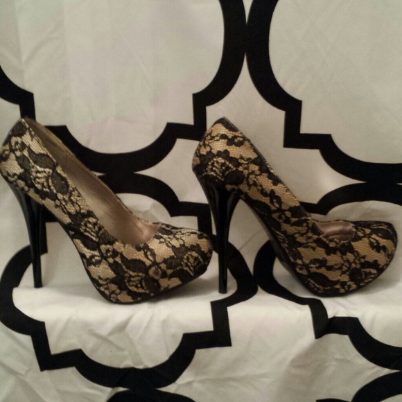 Heels - Picture 2 of 4