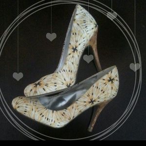 Jessica simpson "jp oscar" yellow firework heels