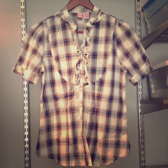 Plaid Button Up with Rouged Collar
