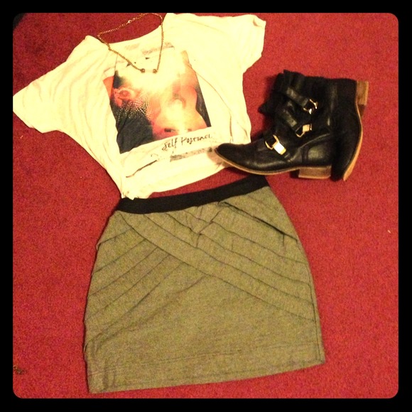 URBAN OUTFITTERS SKIRT - Picture 1 of 1