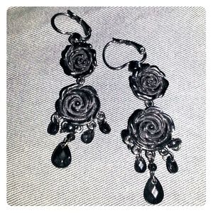 Black rose dangle earrings vintage style