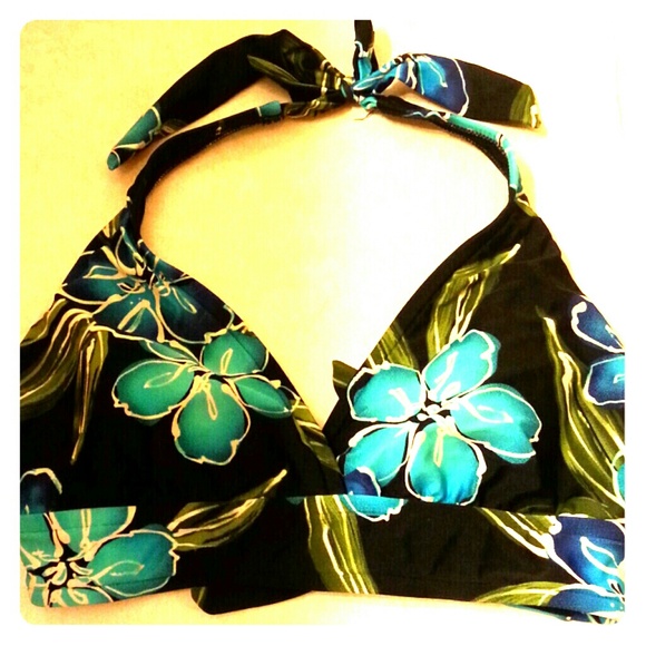 DD floral nylon and spandex bathing suit top