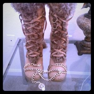 Fur boots