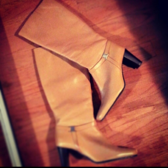 Camel/ Tan brown boots by Naturalizer size 6.5M