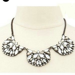Women Silver necklace with crystal beads design