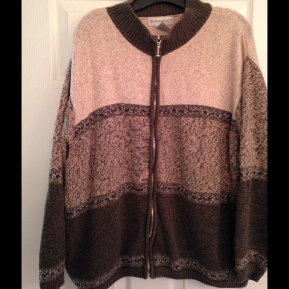 Olive and cream zipped sweater!
