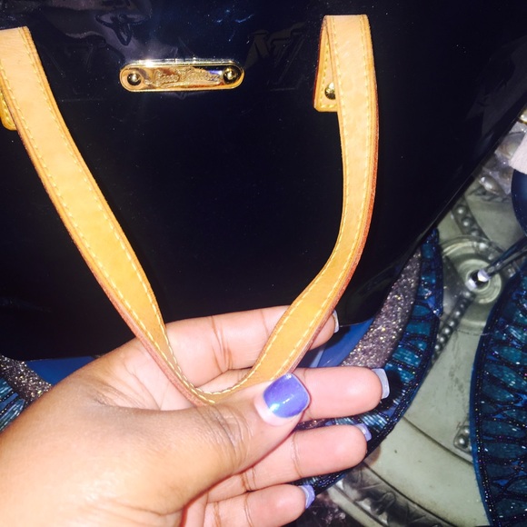 Authentic Louis Vuttion - Picture 4 of 4