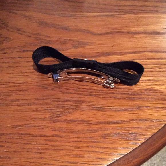 NEW handmade bow clip 🖤💜 - Picture 2 of 2