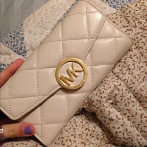 Michael kors Wallet and Hamilton bundle