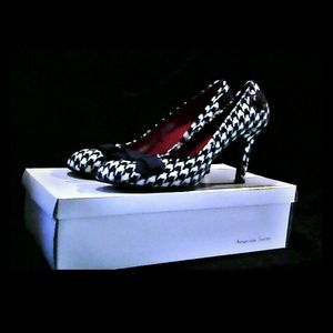 Amanda Smith Houndstooth Heels