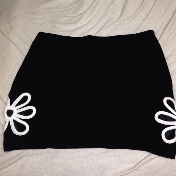 Forever 21 Black Mini Skirt
