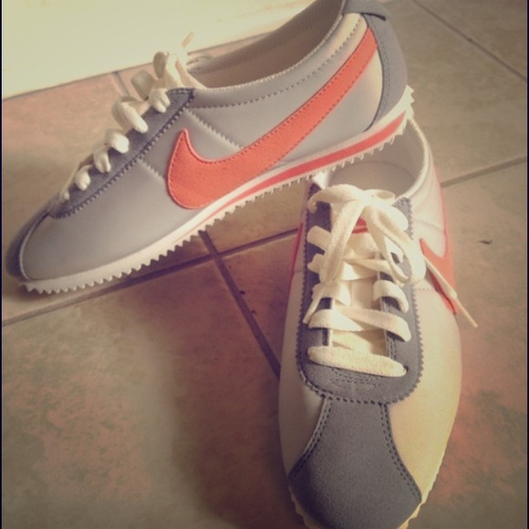 ⛔Sold⛔Nike Cortez nylon sneakers NWT