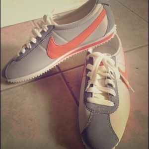 ⛔Sold⛔Nike Cortez nylon sneakers NWT
