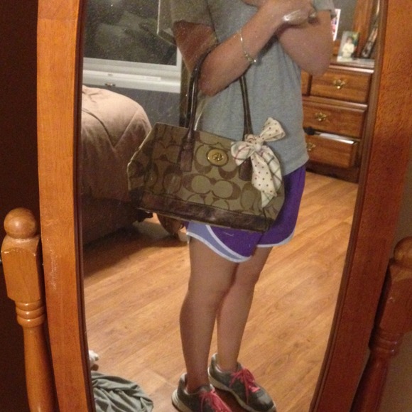 Coach Handbag - Picture 4 of 4