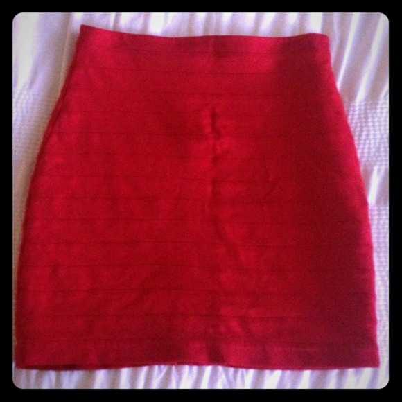Sold in bundle  5/5 Express Bandage Skirt