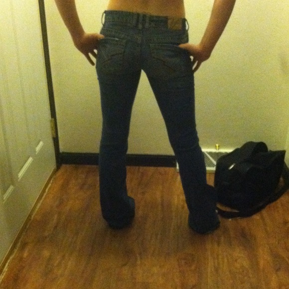 Jeans - Picture 2 of 3