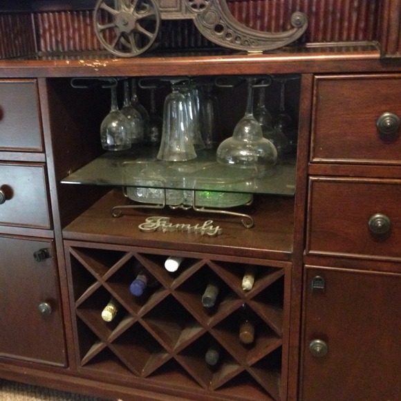 Mahogany & Marble top bar