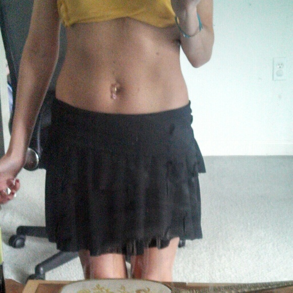 High waist Black ruffled skirt - Picture 4 of 4