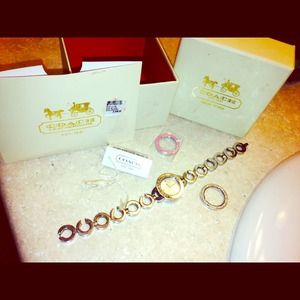 AUTHENTIC COACH STAINLESS STEEL WATCH !!!!!