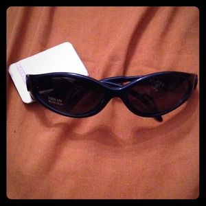 Kids sunglasses brand new w/tags-100% UV