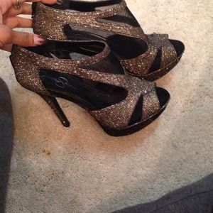 Jessica Simpson party heels black with gold glitz