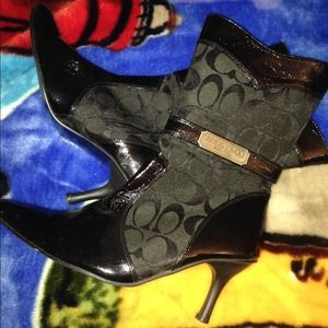 Coach INSPIRED boots. Only worn a handful of times