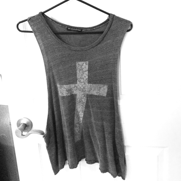 🚫SOLD🚫Brandy Melville Cross Boyfriend Top 🍁