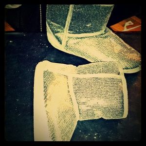 Joe boxer black sequence slippers. Only worn once!