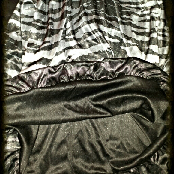 Trixii Zebra Print dress. Elastic Bottom.20% off! - Picture 2 of 4