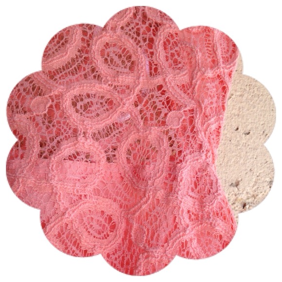 🚫Bundled🚫🎉HP 01/24🎉  Love 21 Lacy Dress - Picture 2 of 4