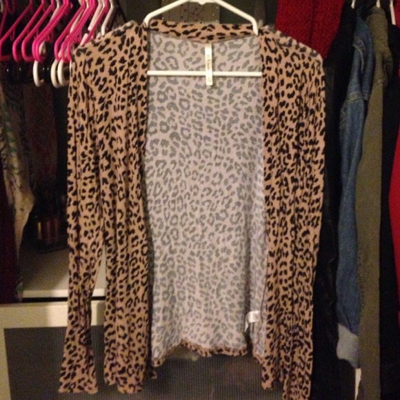 ❌Traded❌Leopard Print Cardi
