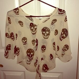 🚫SOLD🚫💥REDUCED💥Skull Crop Top Blouse