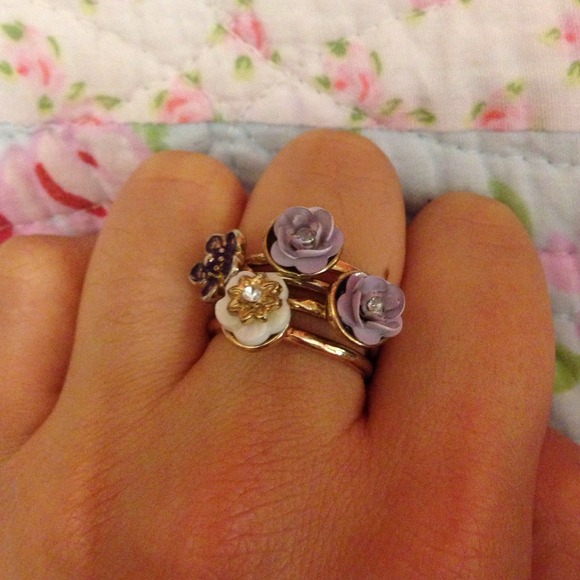 Faux gold, Purple Flower 4- Ring Bundle