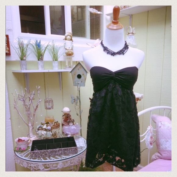 Black strapless lace dress