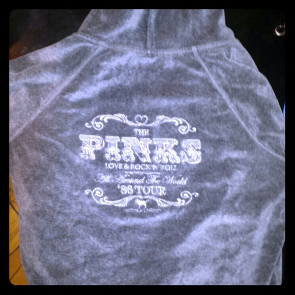 VS pink zip up size L . 10$ PRICE CUT!! PP accept