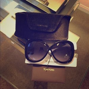 🎉HP TOM FORD MARGOT SUNGLASSES