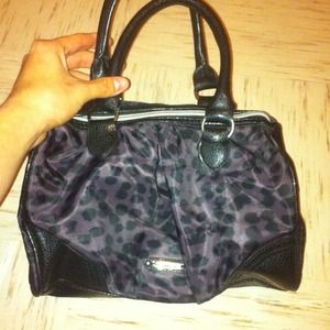 ✨Reserved✨ VS black handbag