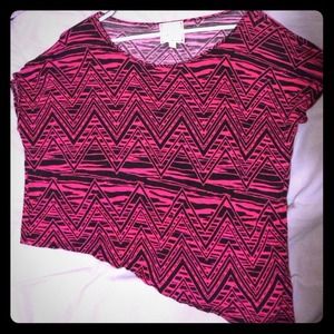 Hot pink/black top