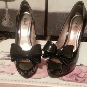Super Cute Big Bow Black Heels