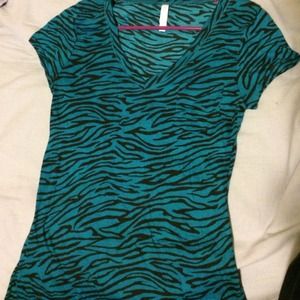 Zebra v-neck