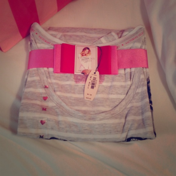 Nwt! long sleeved Victoria secret