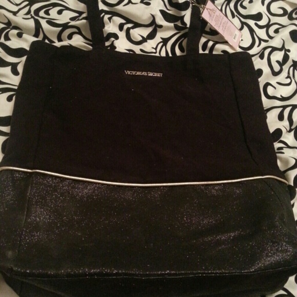 ***sold****NWT Vs tote