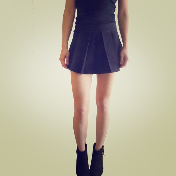 Bundle Pleated Skater Skort Black And Yellow Sz Sm